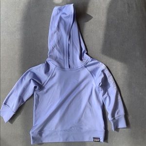Lavender lightweight Patagonia sun hoody, sz 6-12m
